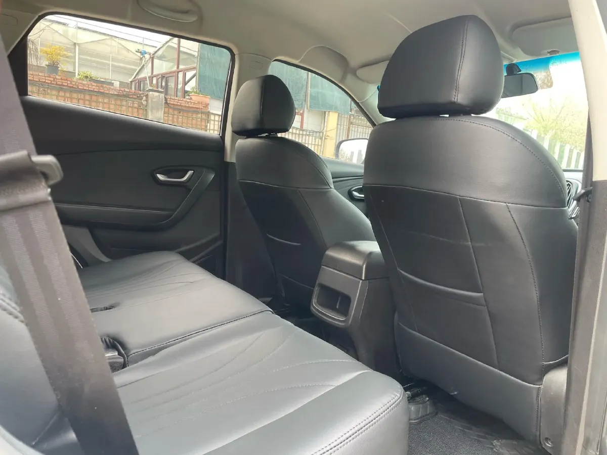 2020 Jetour X70M 1.5T 156HP L4 6MT,autocango,china used car exporter,china ev exporter,chinese used car exporter,chinese used ev exporter