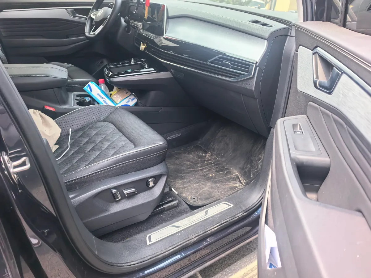 2023 Volkswagen Talagon 2.5T 299HP V6 7DCT,autocango,china used car exporter,china ev exporter,chinese used car exporter,chinese used ev exporter