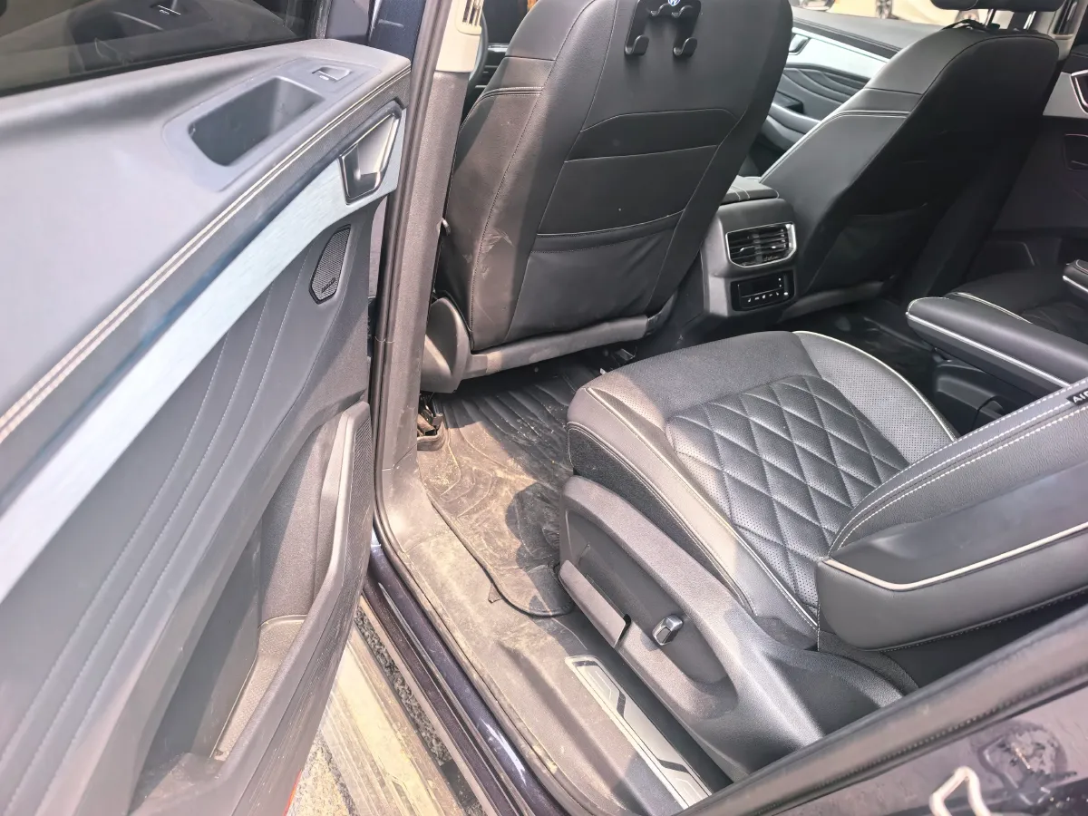 2023 Volkswagen Talagon 2.5T 299HP V6 7DCT,autocango,china used car exporter,china ev exporter,chinese used car exporter,chinese used ev exporter