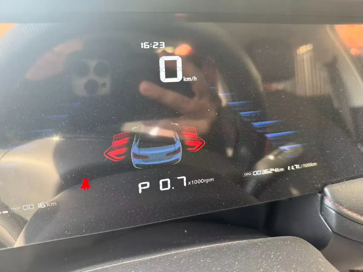 2026 Roewe i5 1.5L 129HP L4 CVT,autocango,china used car exporter,china ev exporter,chinese used car exporter,chinese used ev exporter