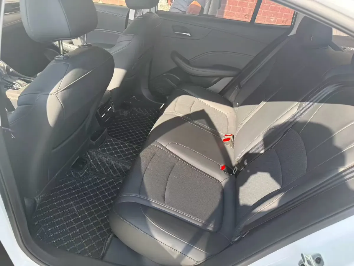 2026 Roewe i5 1.5L 129HP L4 CVT,autocango,china used car exporter,china ev exporter,chinese used car exporter,chinese used ev exporter