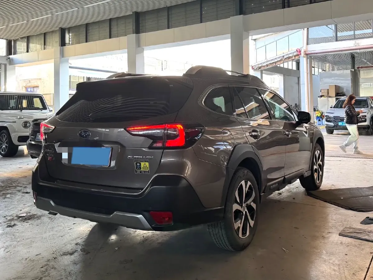 2021 Subaru Outback 2.5L 169HP H4 CVT,autocango,china used car exporter,china ev exporter,chinese used car exporter,chinese used ev exporter