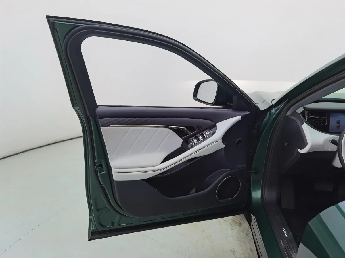 2025 Voyah FREE 1.5T 150HP L4 REEV 43KWH,autocango,china used car exporter,china ev exporter,chinese used car exporter,chinese used ev exporter