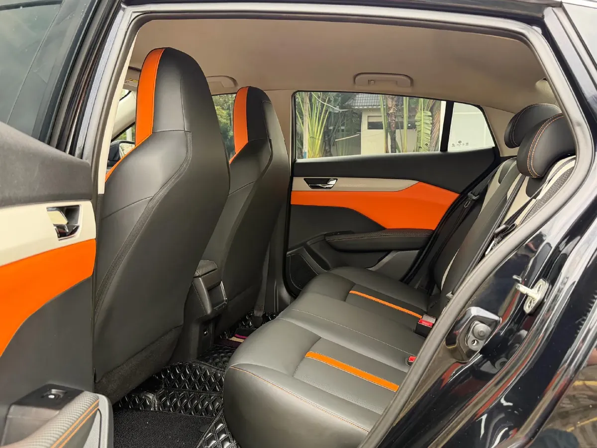 2023 DongFeng Aeolus YiXuan 1.5L 125HP L4 6DCT,autocango,china used car exporter,china ev exporter,chinese used car exporter,chinese used ev exporter