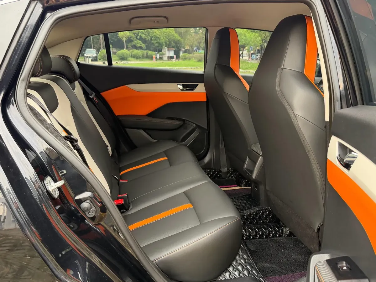 2023 DongFeng Aeolus YiXuan 1.5L 125HP L4 6DCT,autocango,china used car exporter,china ev exporter,chinese used car exporter,chinese used ev exporter