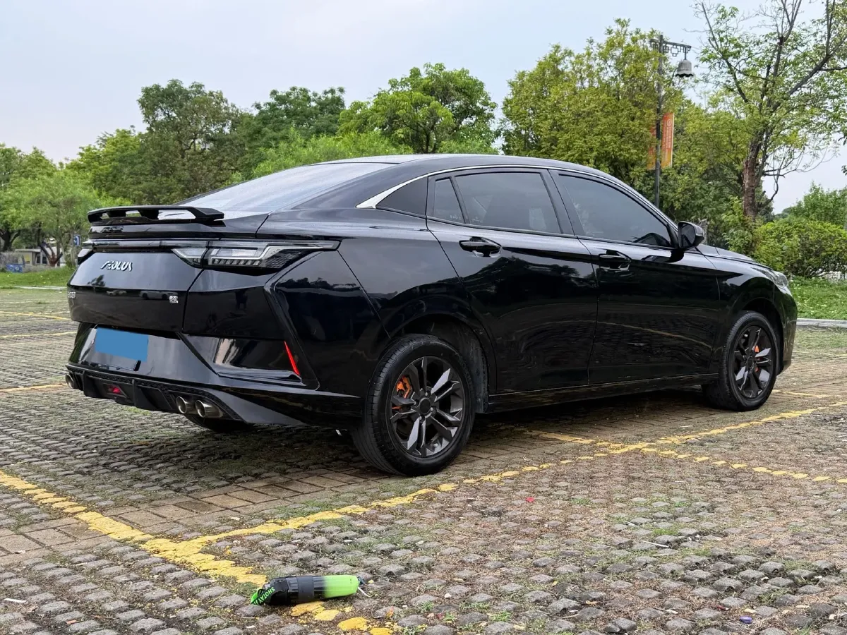 2023 DongFeng Aeolus YiXuan 1.5L 125HP L4 6DCT,autocango,china used car exporter,china ev exporter,chinese used car exporter,chinese used ev exporter