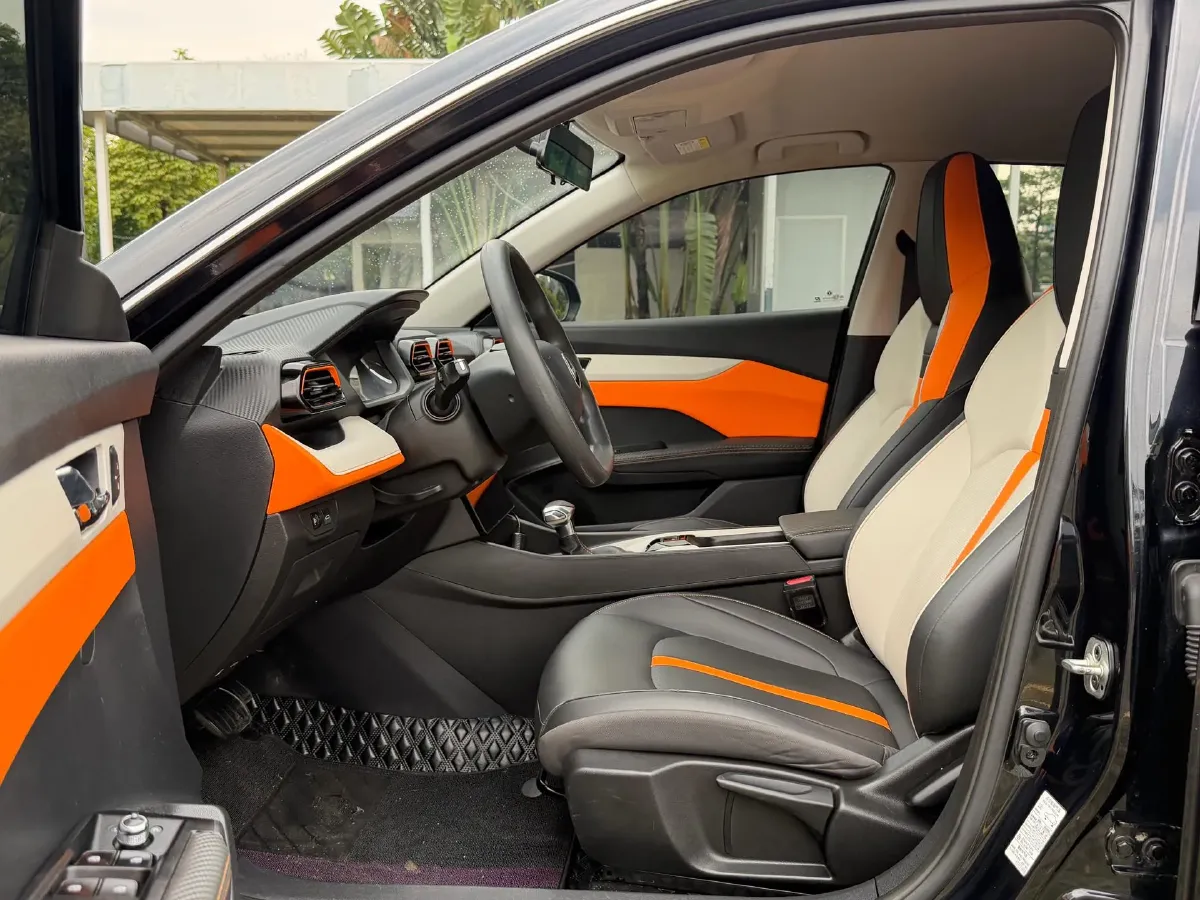 2023 DongFeng Aeolus YiXuan 1.5L 125HP L4 6DCT,autocango,china used car exporter,china ev exporter,chinese used car exporter,chinese used ev exporter