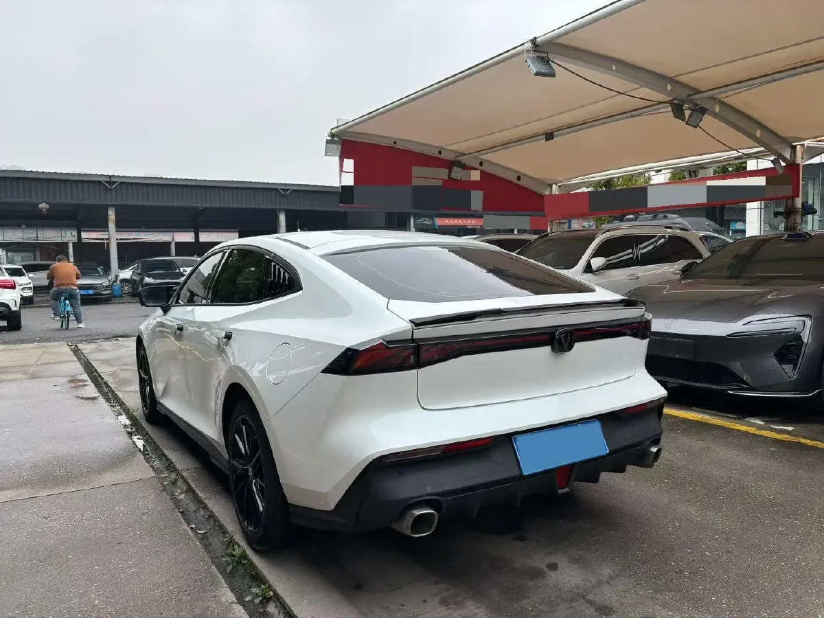 2022 ChangAn UNI-V 1.5T 188HP L4 7DCT,autocango,china used car exporter,china ev exporter,chinese used car exporter,chinese used ev exporter