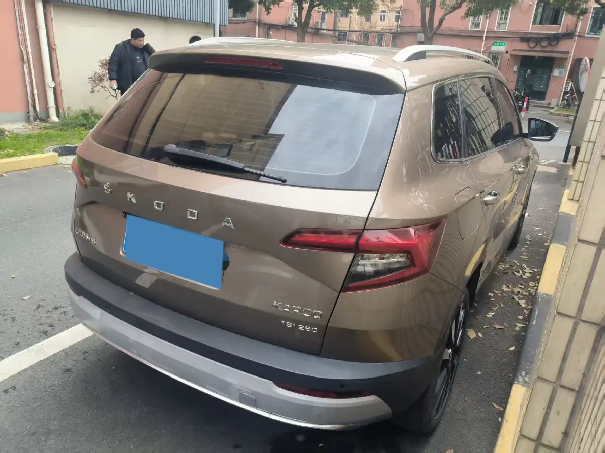 2020 Skoda Karoq 1.4T 150HP L4 7DCT,autocango,china used car exporter,china ev exporter,chinese used car exporter,chinese used ev exporter