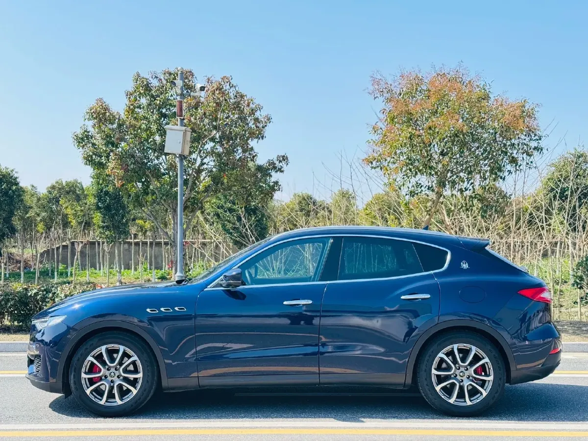 2019 Maserati Levante 3.0T 350HP V6 8AT,autocango,china used car exporter,china ev exporter,chinese used car exporter,chinese used ev exporter