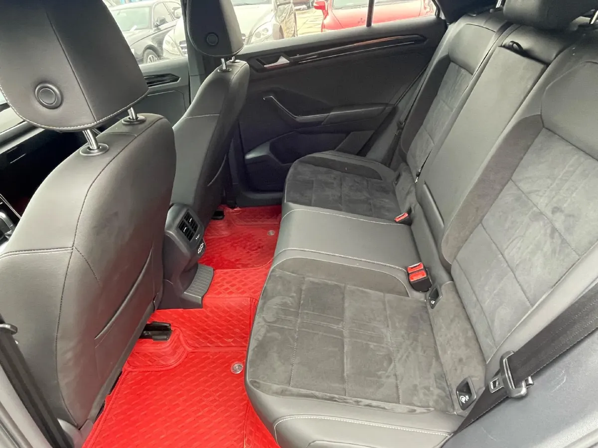 2021 Volkswagen T-Roc 1.4T 150HP L4 7DCT,autocango,china used car exporter,china ev exporter,chinese used car exporter,chinese used ev exporter