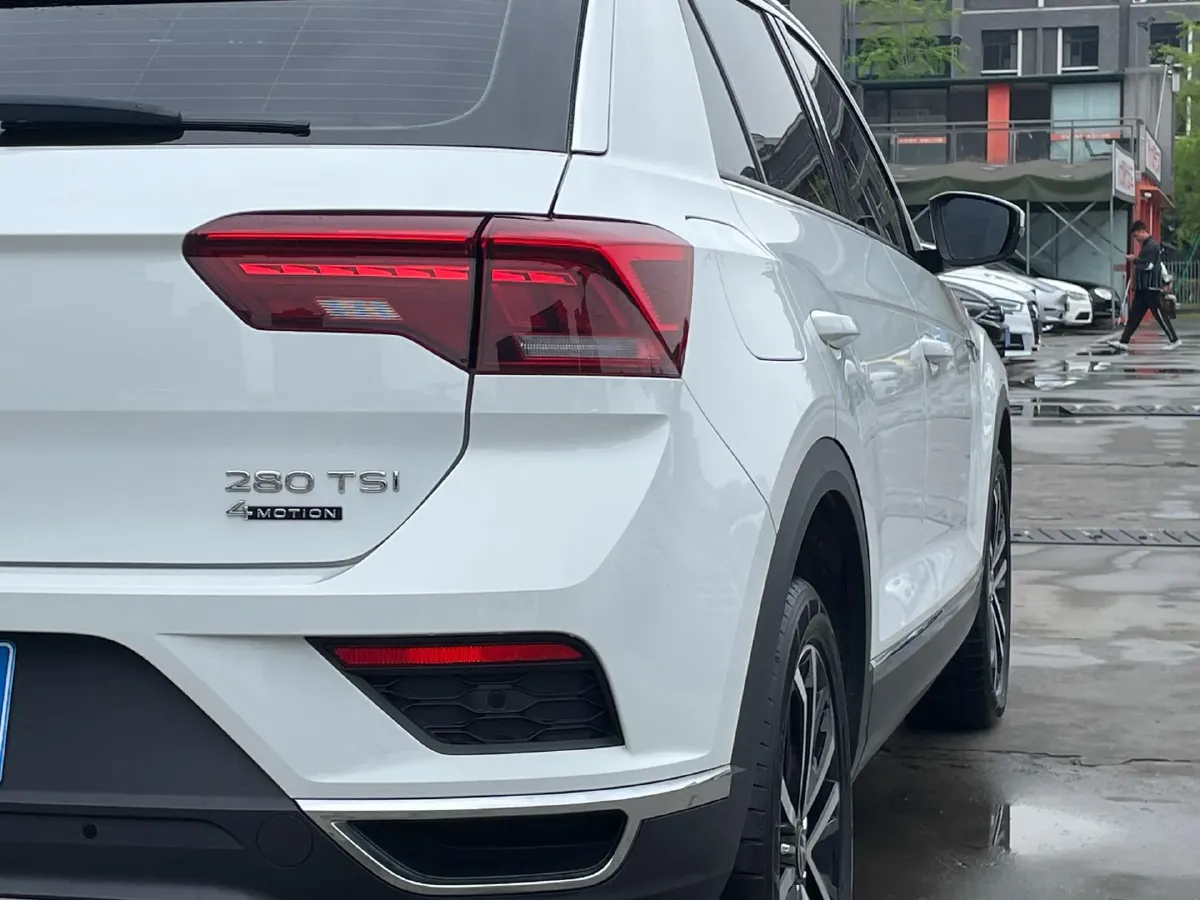 2021 Volkswagen T-Roc 1.4T 150HP L4 7DCT,autocango,china used car exporter,china ev exporter,chinese used car exporter,chinese used ev exporter