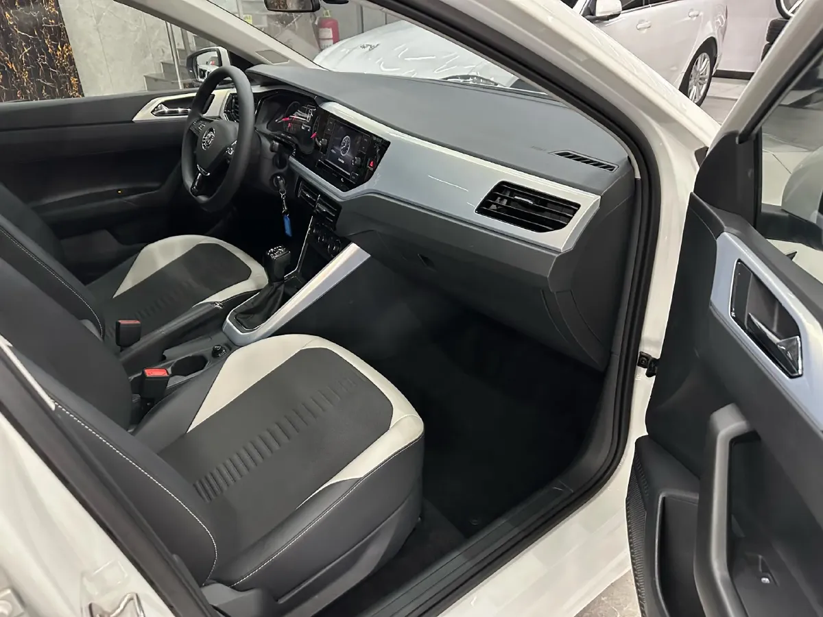 2019 Volkswagen Polo 1.5L 113HP L4 6AT,autocango,china used car exporter,china ev exporter,chinese used car exporter,chinese used ev exporter