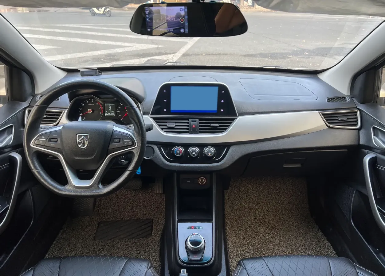 2019 BaoJun 510 1.5L 112HP L4 6MT,autocango,china used car exporter,china ev exporter,chinese used car exporter,chinese used ev exporter