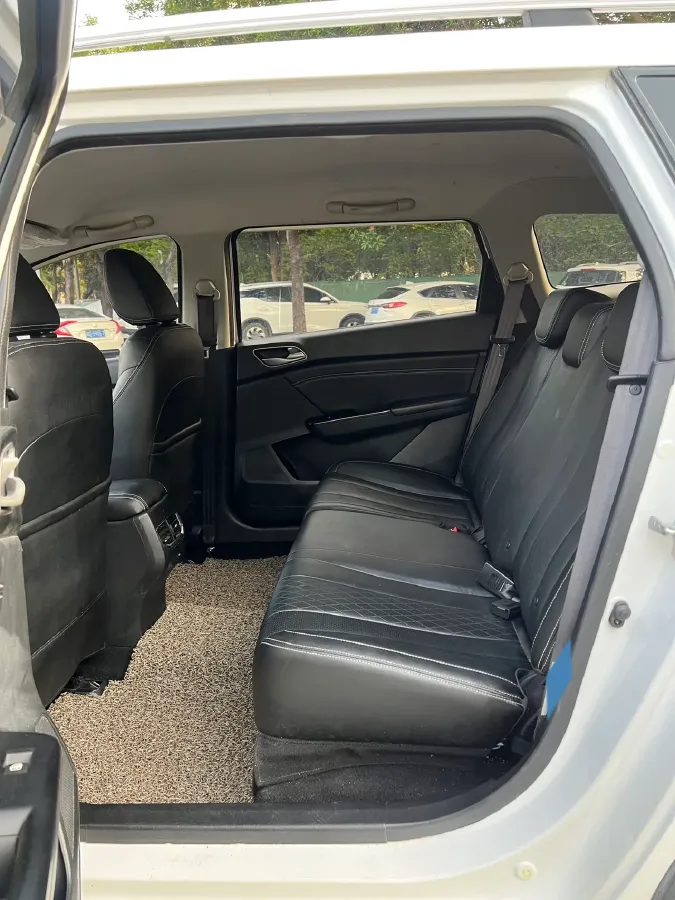 2019 BaoJun 510 1.5L 112HP L4 6MT,autocango,china used car exporter,china ev exporter,chinese used car exporter,chinese used ev exporter