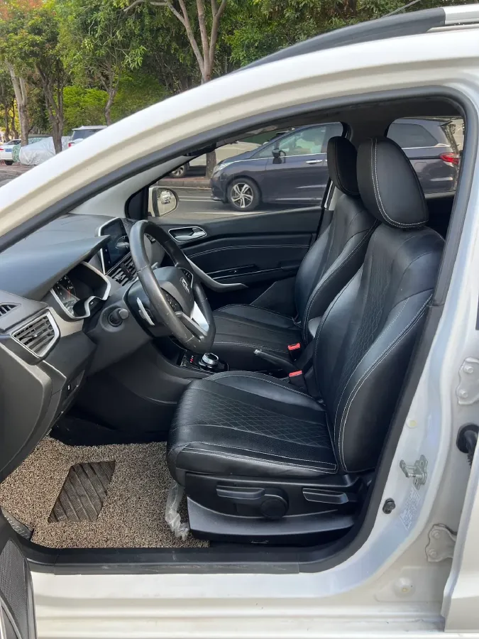 2019 BaoJun 510 1.5L 112HP L4 6MT,autocango,china used car exporter,china ev exporter,chinese used car exporter,chinese used ev exporter