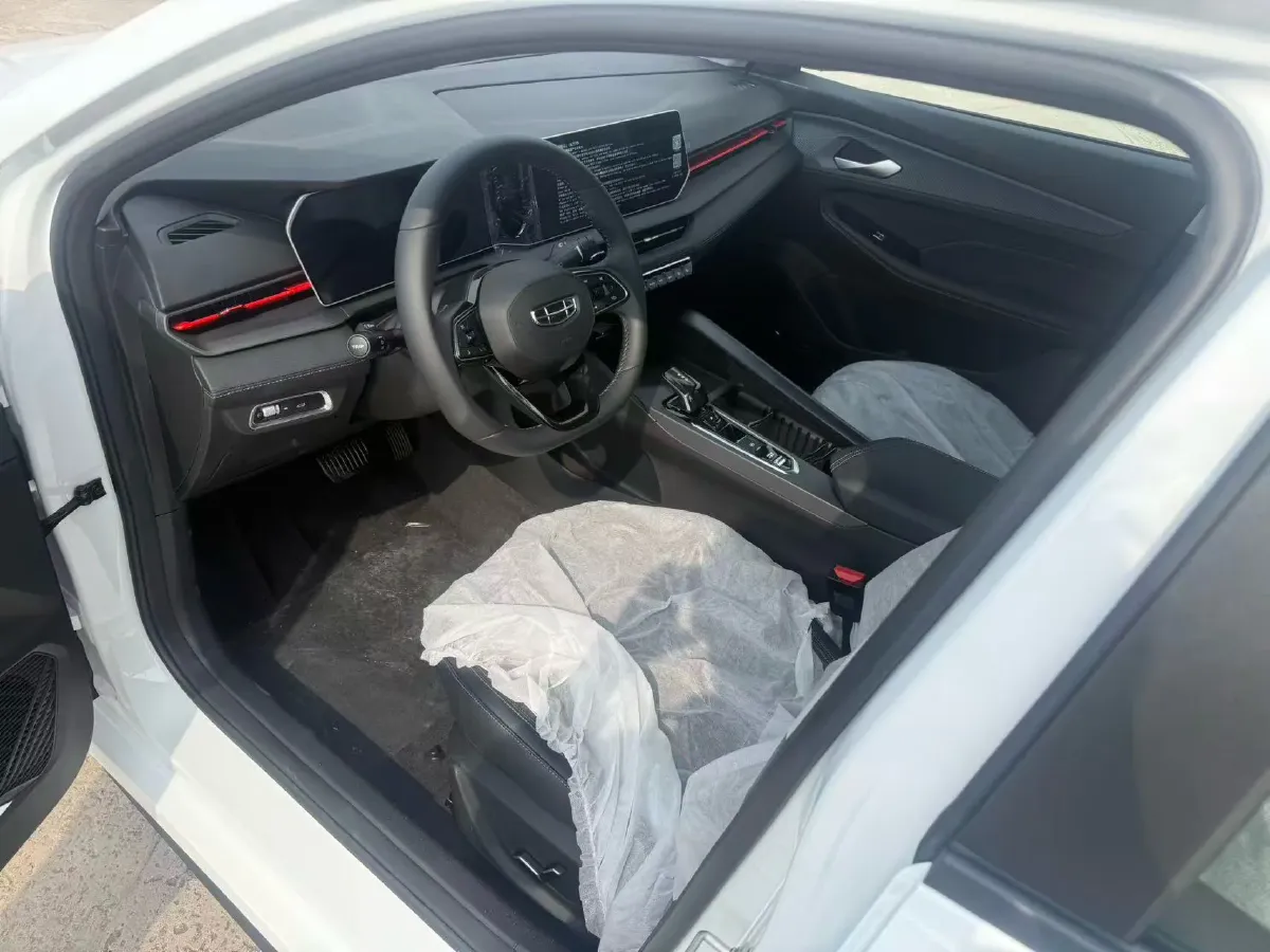 2024 Geely Binray 1.5T 181HP L4 7DCT,autocango,china used car exporter,china ev exporter,chinese used car exporter,chinese used ev exporter