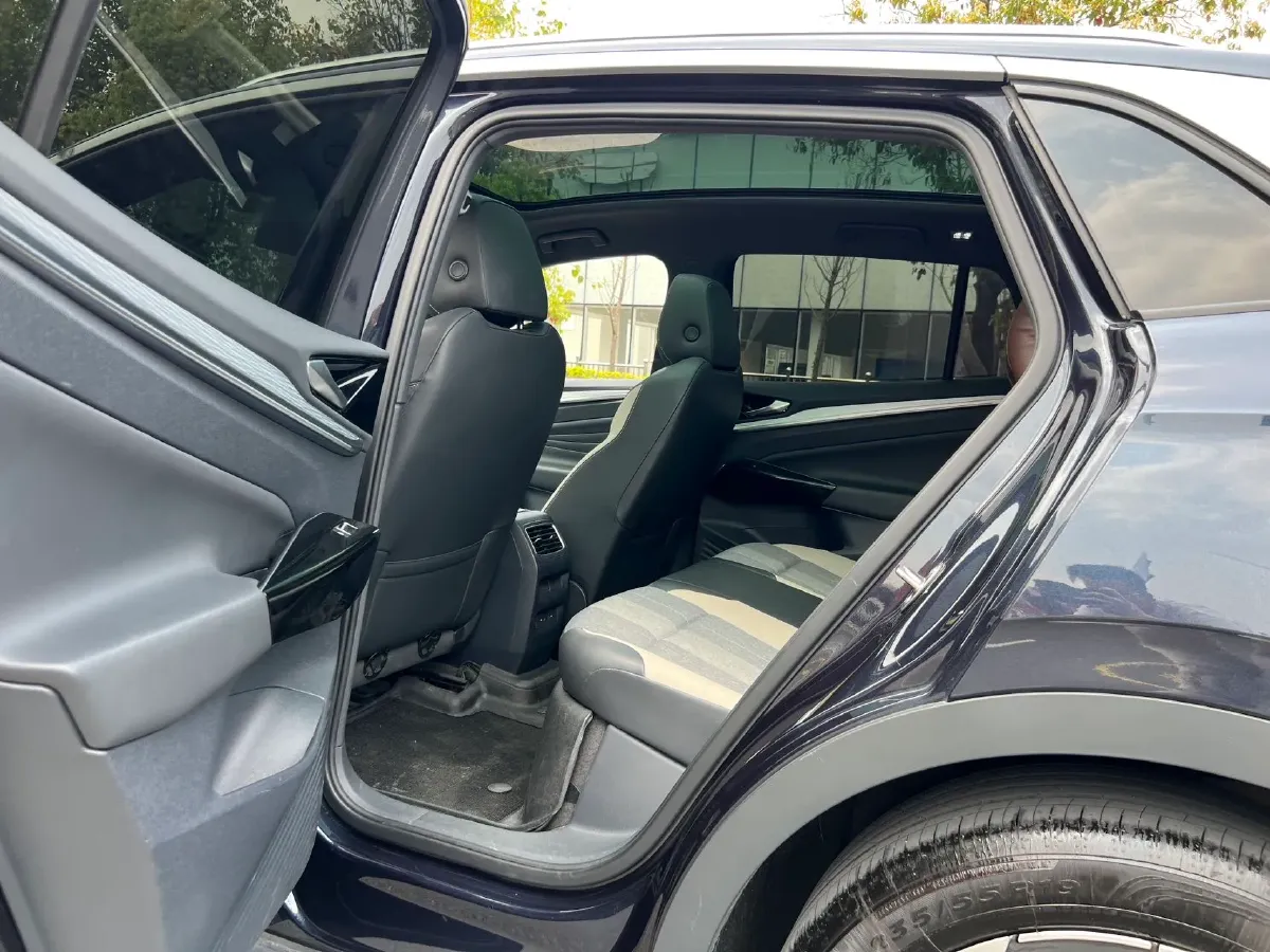 2024 Volkswagen ID.4 Crozz BEV 55.7KWH,autocango,china used car exporter,china ev exporter,chinese used car exporter,chinese used ev exporter