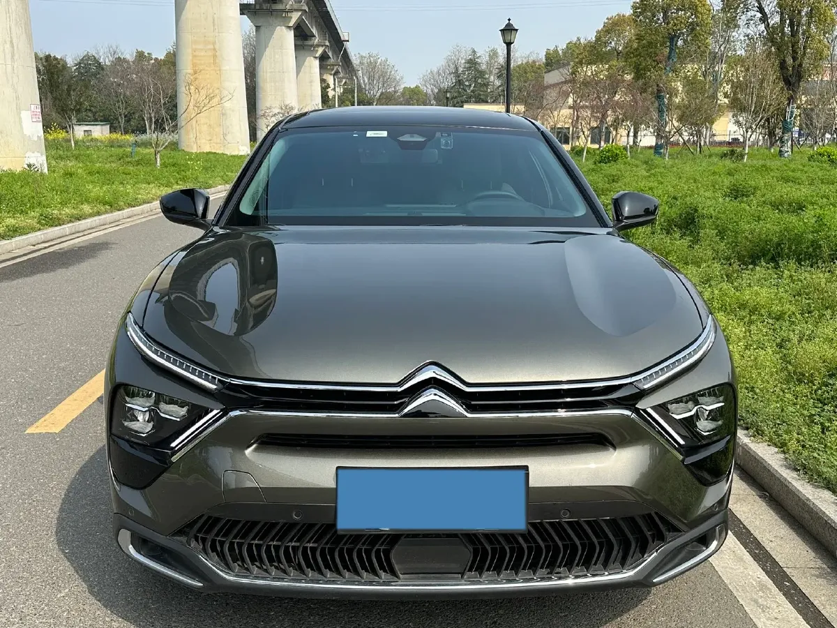 2023 Citroen C5 X 1.6T 175HP L4 8AT,autocango,china used car exporter,china ev exporter,chinese used car exporter,chinese used ev exporter