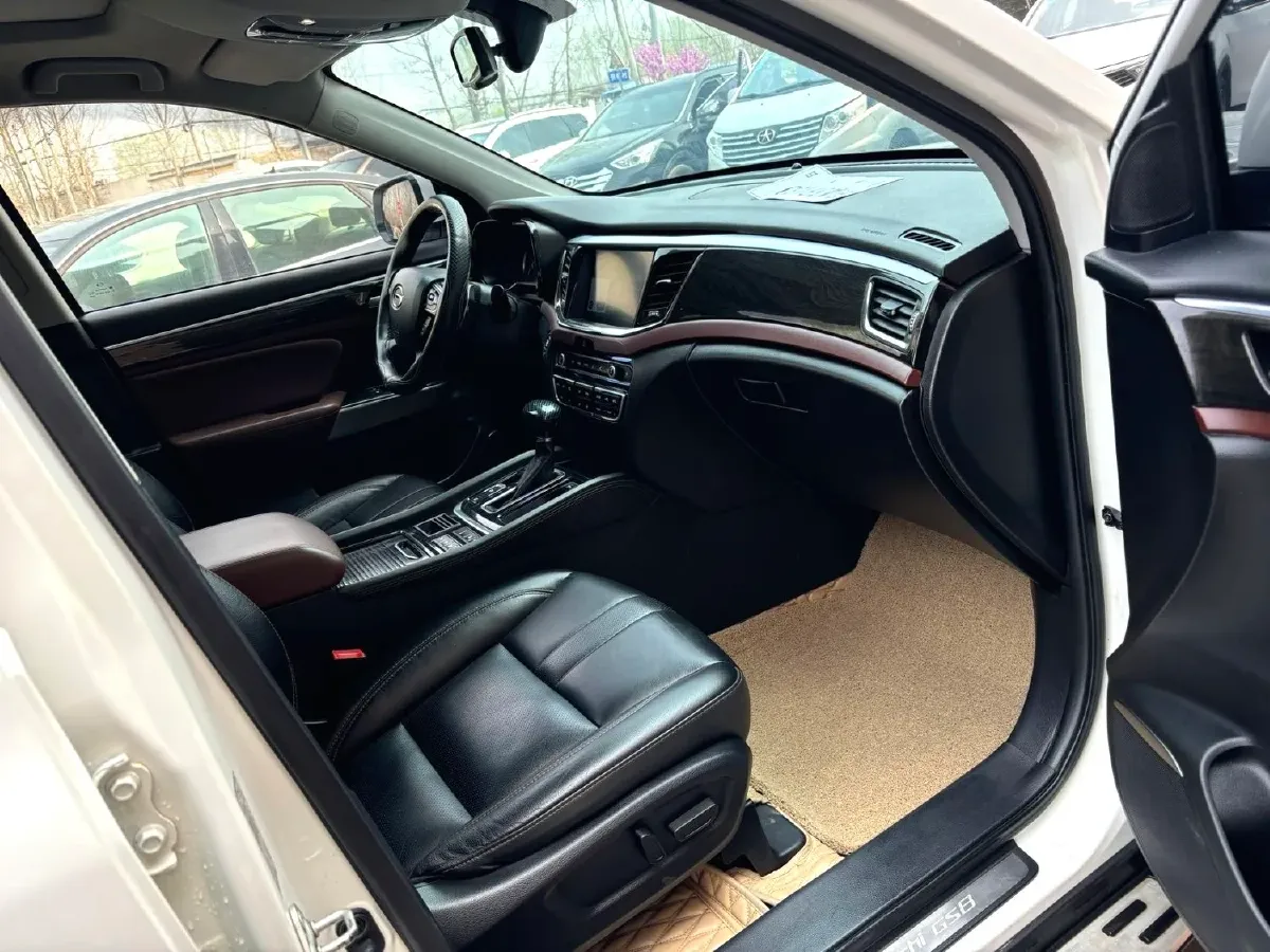 2017 GAC Trumpchi GS8 2.0T 201HP L4 6AT,autocango,china used car exporter,china ev exporter,chinese used car exporter,chinese used ev exporter