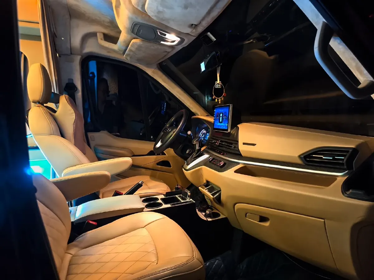 2019 MAXUS XinTu V90 2.0T 148HP L4 6AT,autocango,china used car exporter,china ev exporter,chinese used car exporter,chinese used ev exporter