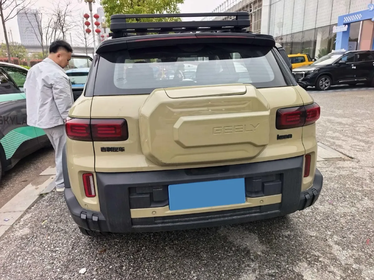 2025 Geely Cowboy 1.5T 181HP L4 7DCT,autocango,china used car exporter,china ev exporter,chinese used car exporter,chinese used ev exporter