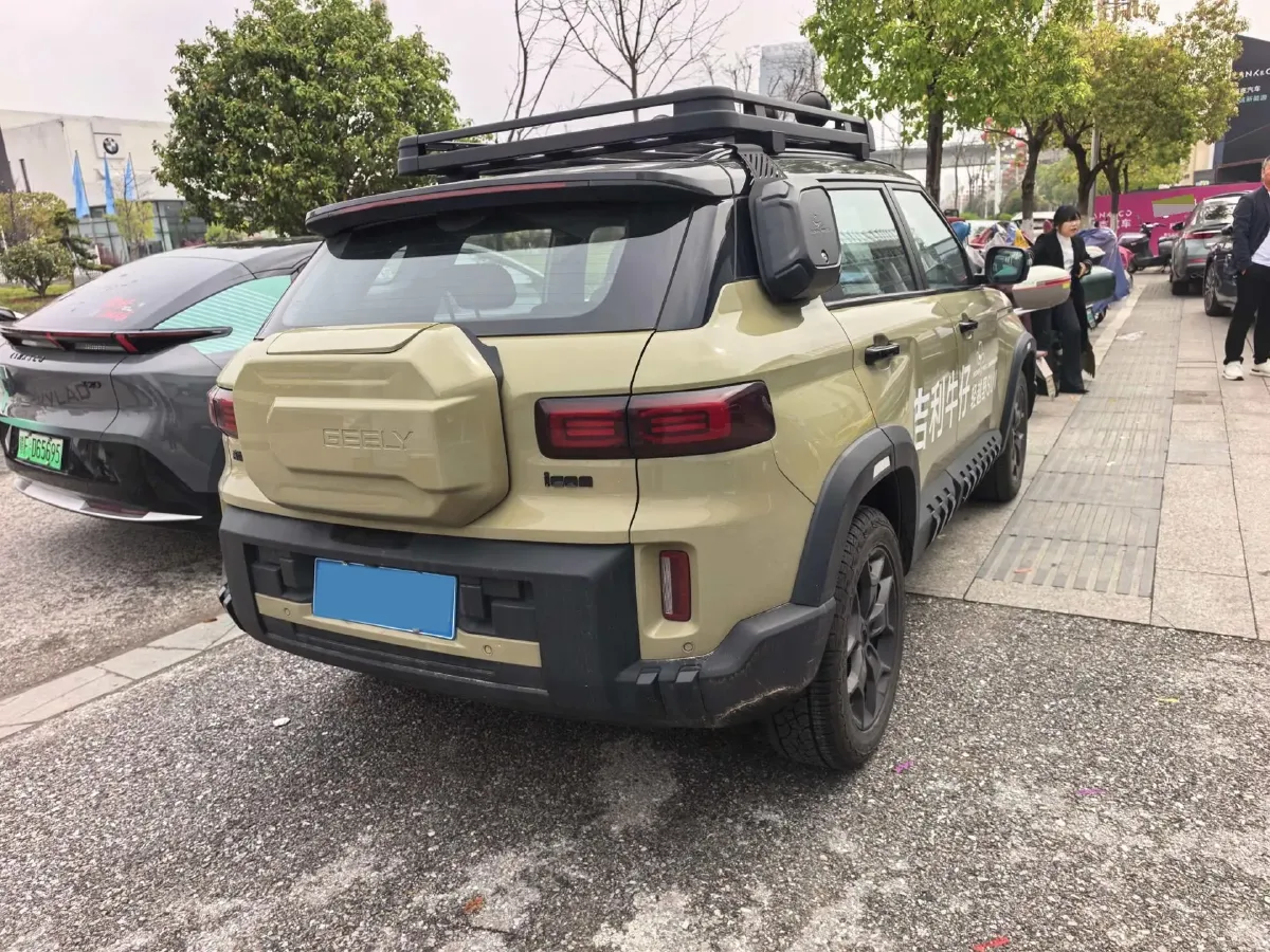 2025 Geely Cowboy 1.5T 181HP L4 7DCT,autocango,china used car exporter,china ev exporter,chinese used car exporter,chinese used ev exporter