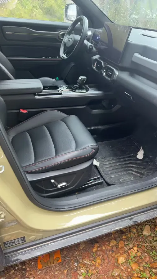 2025 Geely Cowboy 1.5T 181HP L4 7DCT,autocango,china used car exporter,china ev exporter,chinese used car exporter,chinese used ev exporter