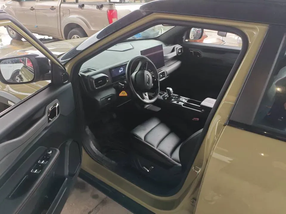 2025 Geely Cowboy 1.5T 181HP L4 7DCT,autocango,china used car exporter,china ev exporter,chinese used car exporter,chinese used ev exporter