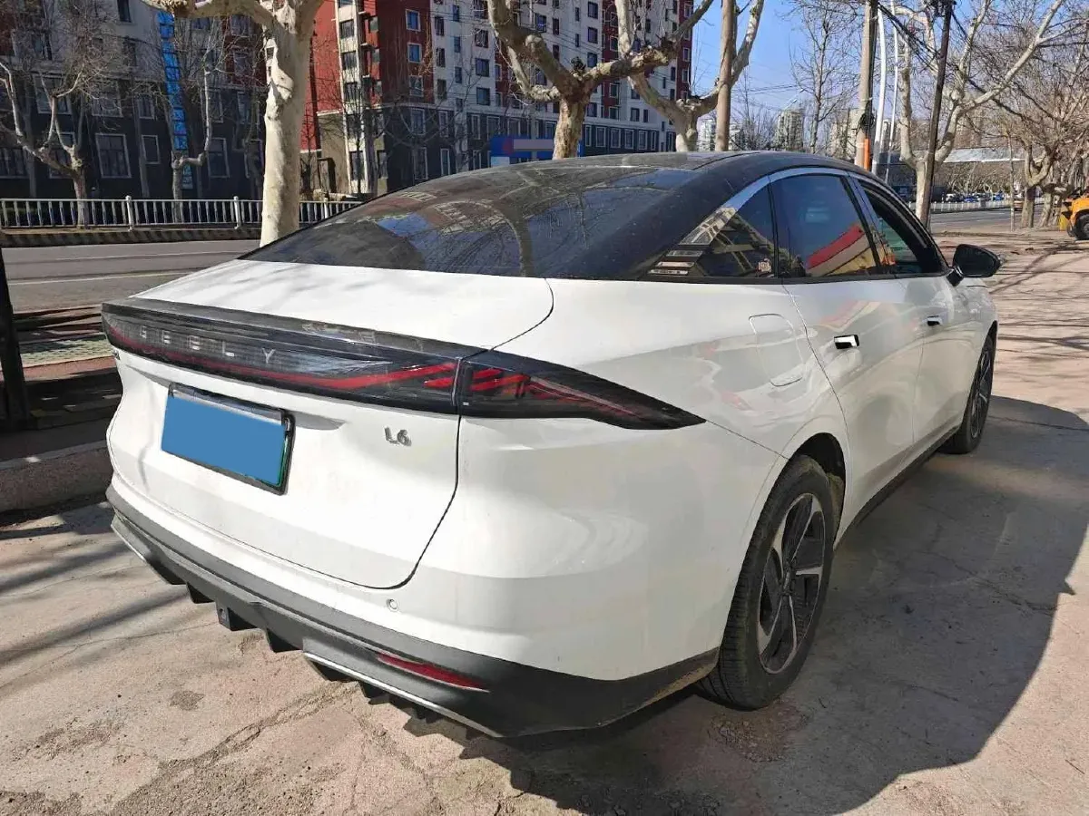 2023 Geely Galaxy L6 1.5T 163HP L4 3DHT PHEV,autocango,china used car exporter,china ev exporter,chinese used car exporter,chinese used ev exporter