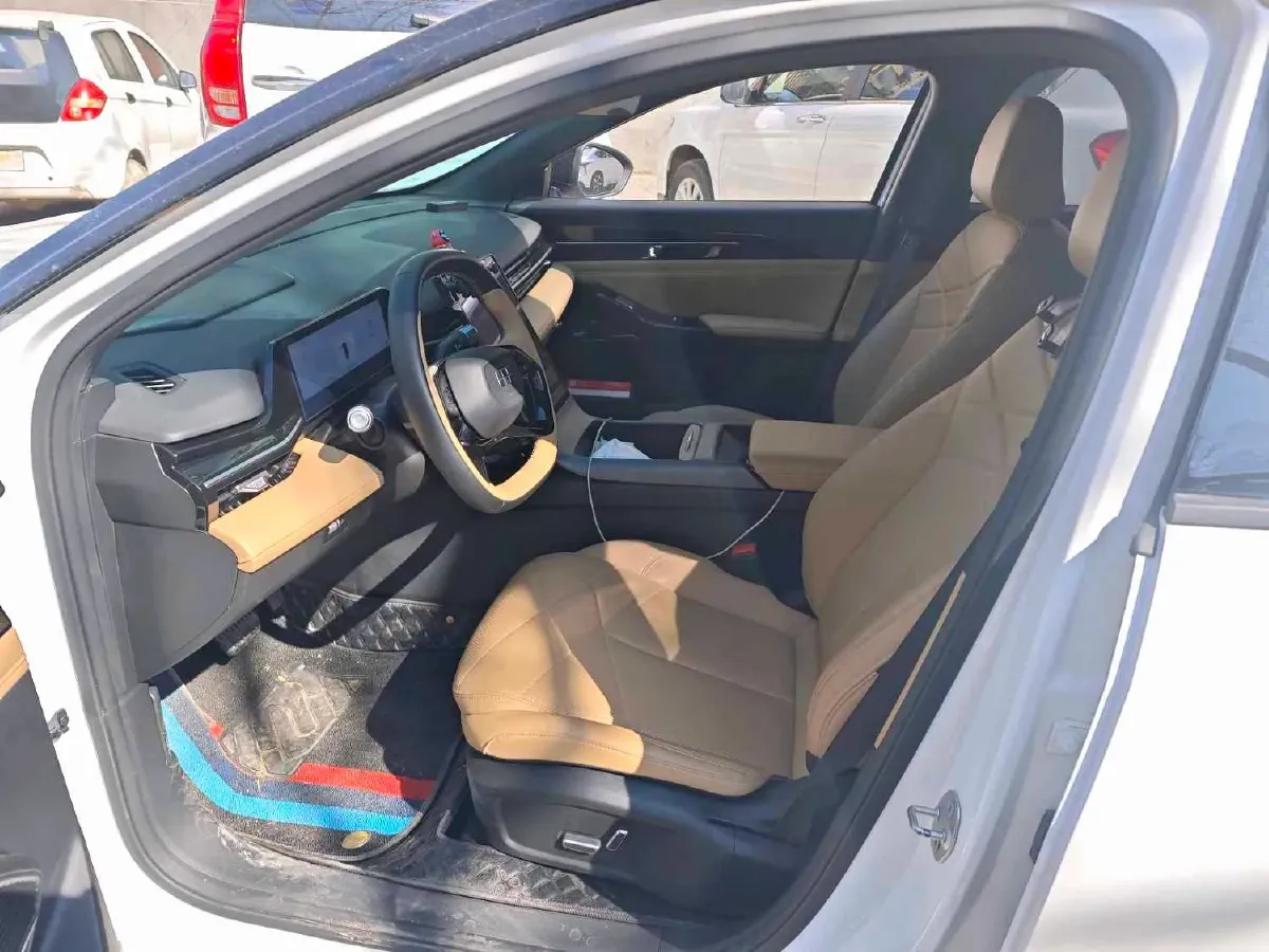 2023 Geely Galaxy L6 1.5T 163HP L4 3DHT PHEV,autocango,china used car exporter,china ev exporter,chinese used car exporter,chinese used ev exporter