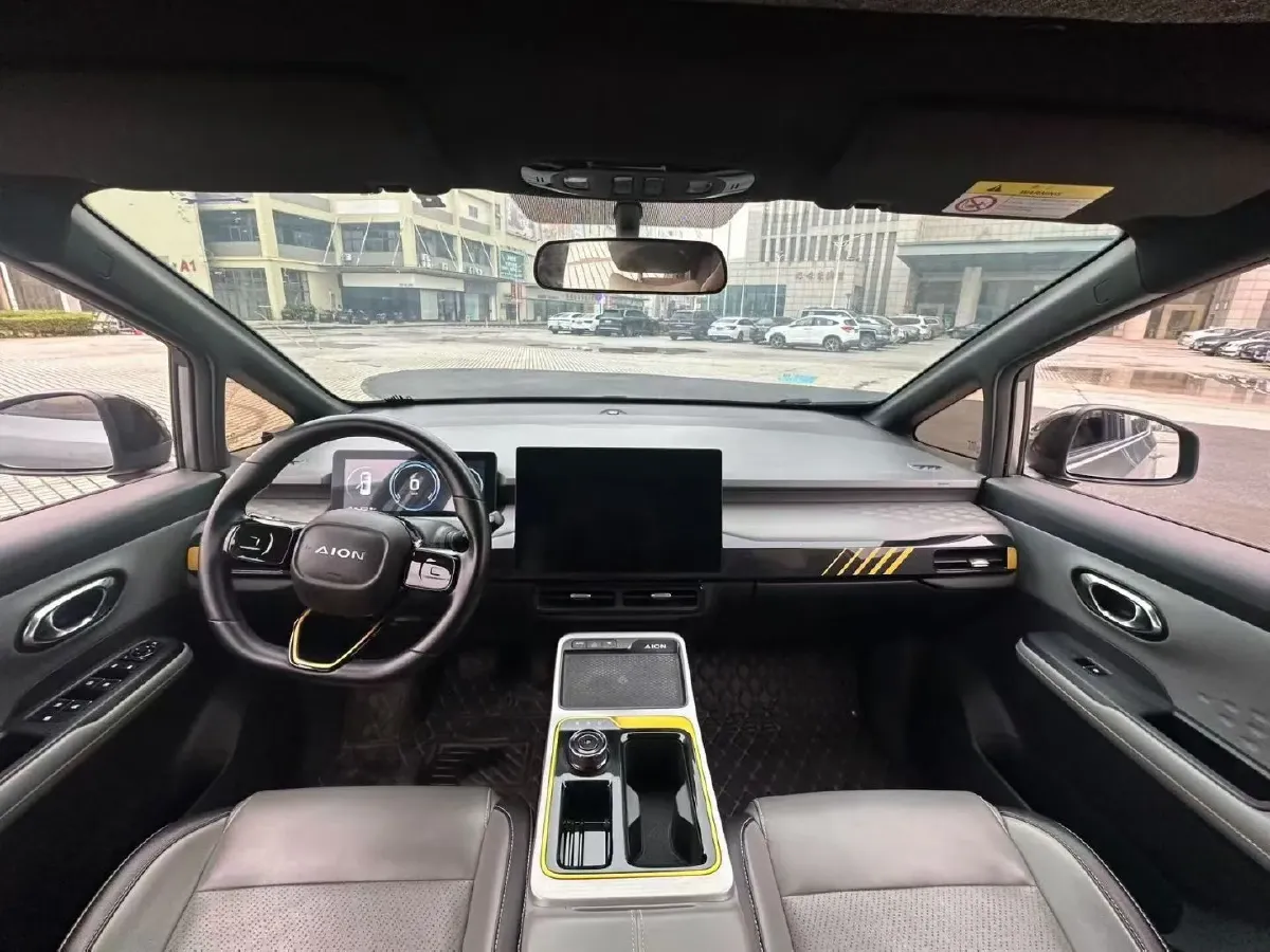 2022 Geely Okavango 1.8T 184HP L4 7DCT,autocango,china used car exporter,china ev exporter,chinese used car exporter,chinese used ev exporter