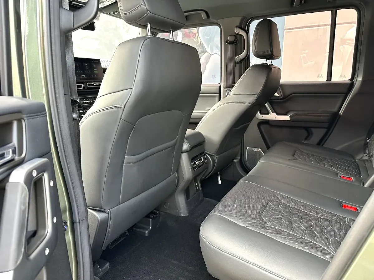 2024 212 212 T01 2.0T 252HP L4 8AT,autocango,china used car exporter,china ev exporter,chinese used car exporter,chinese used ev exporter