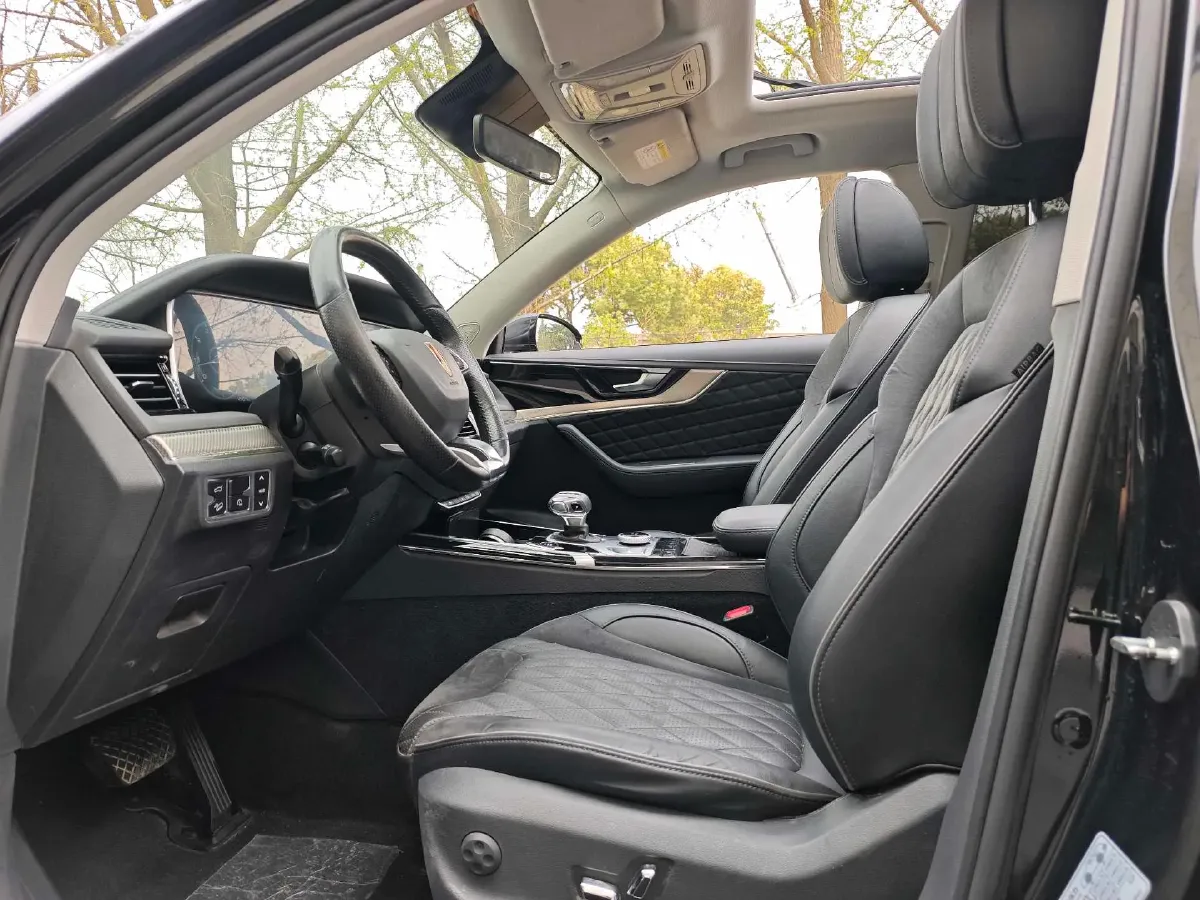 2019 HongQi HS5 2.0T 224HP L4 6AT,autocango,china used car exporter,china ev exporter,chinese used car exporter,chinese used ev exporter