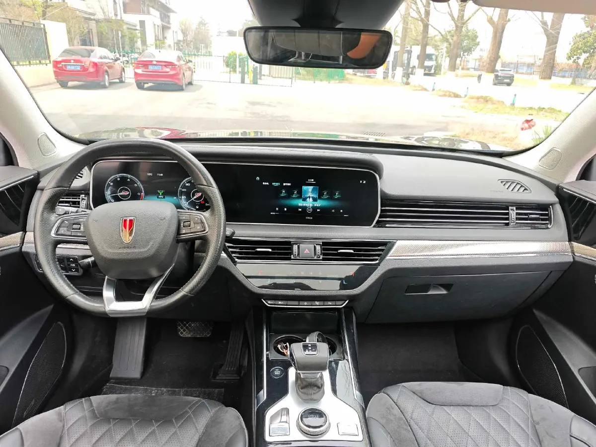 2019 HongQi HS5 2.0T 224HP L4 6AT,autocango,china used car exporter,china ev exporter,chinese used car exporter,chinese used ev exporter