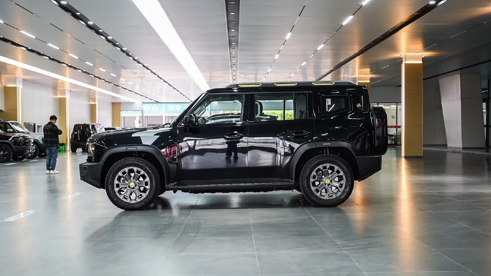 2024 Jetour ShanHai TravellerC-DM 1.5T 156HP L4 3DHT PHEV 43.24KWH,autocango,china used car exporter,china ev exporter,chinese used car exporter,chinese used ev exporter