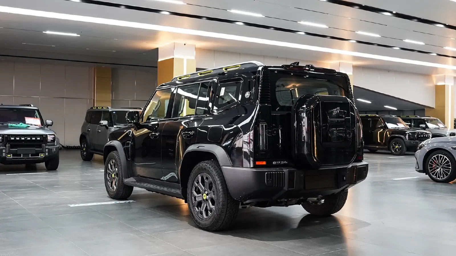 2024 Jetour ShanHai TravellerC-DM 1.5T 156HP L4 3DHT PHEV 43.24KWH,autocango,china used car exporter,china ev exporter,chinese used car exporter,chinese used ev exporter