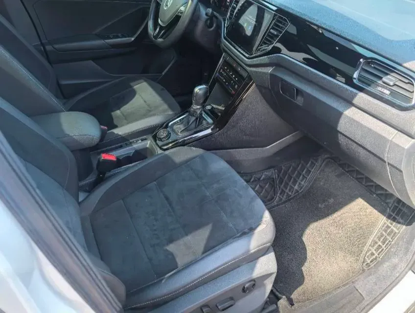 2021 Volkswagen T-Roc 1.4T 150HP L4 7DCT,autocango,china used car exporter,china ev exporter,chinese used car exporter,chinese used ev exporter