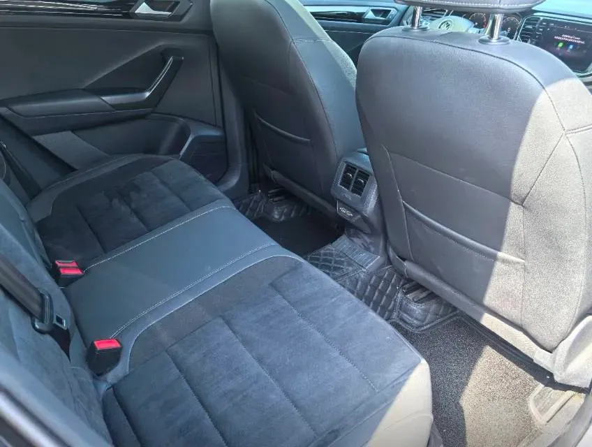 2021 Volkswagen T-Roc 1.4T 150HP L4 7DCT,autocango,china used car exporter,china ev exporter,chinese used car exporter,chinese used ev exporter