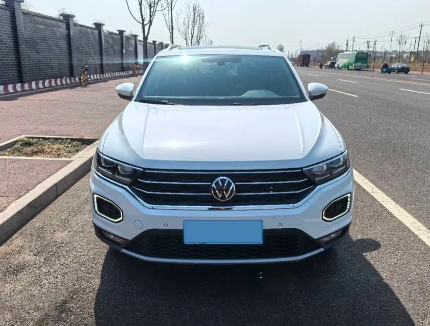 2021 Volkswagen T-Roc 1.4T 150HP L4 7DCT,autocango,china used car exporter,china ev exporter,chinese used car exporter,chinese used ev exporter
