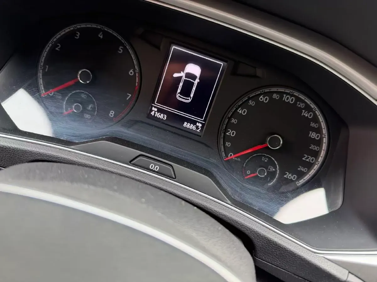 2022 Volkswagen T-Roc 1.4T 150HP L4 7DCT,autocango,china used car exporter,china ev exporter,chinese used car exporter,chinese used ev exporter