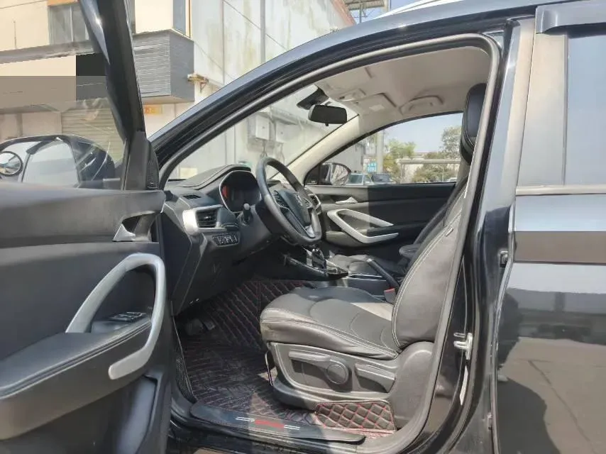 2020 BaoJun RS-3 1.5T 147HP L4 CVT,autocango,china used car exporter,china ev exporter,chinese used car exporter,chinese used ev exporter