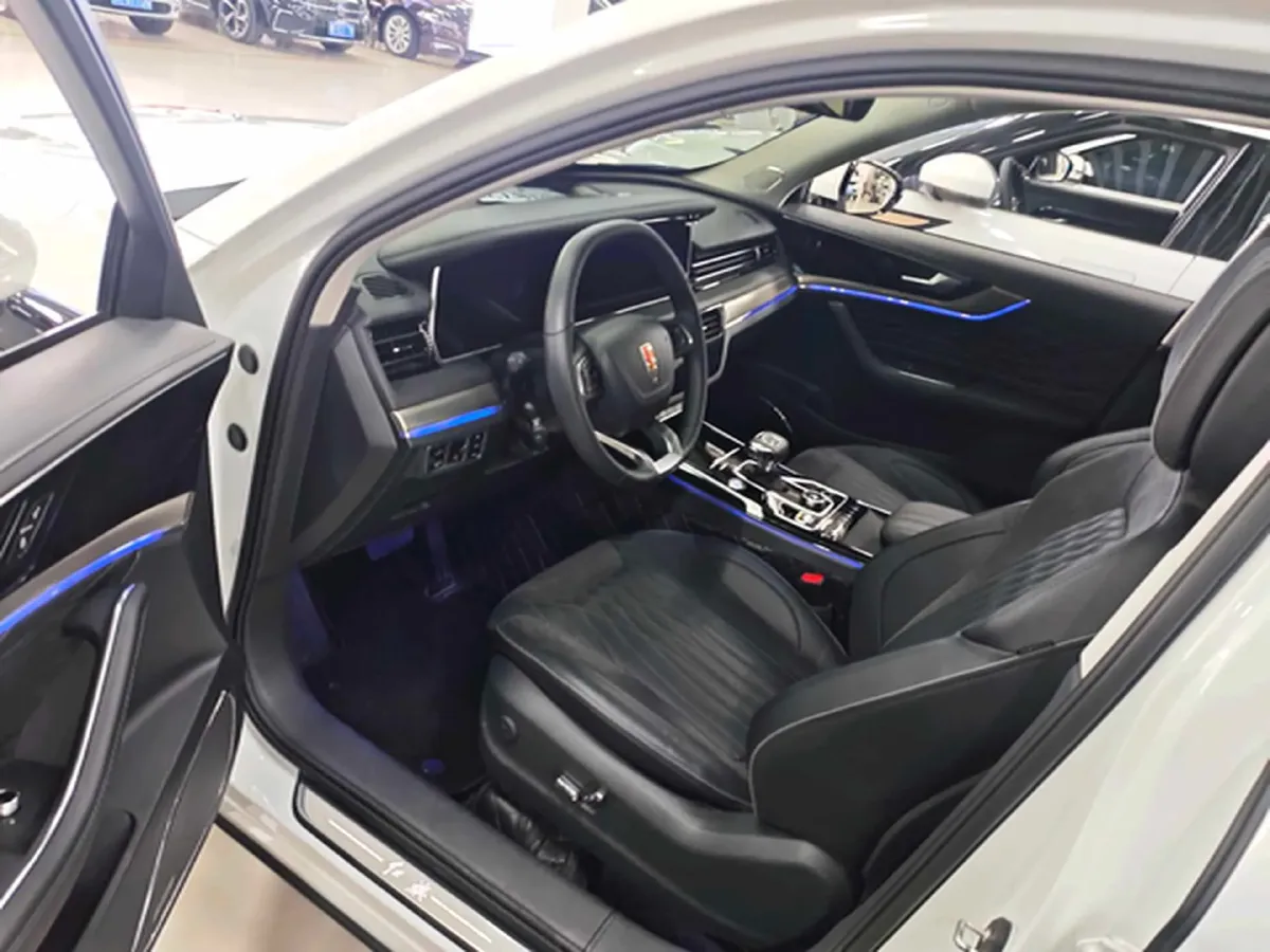 2022 HongQi HS5 2.0T 224HP L4 6AT,autocango,china used car exporter,china ev exporter,chinese used car exporter,chinese used ev exporter