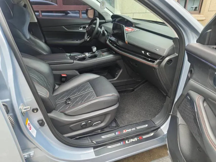 2021 ChangAn UNI-K 2.0T 233HP L4 8AT,autocango,china used car exporter,china ev exporter,chinese used car exporter,chinese used ev exporter