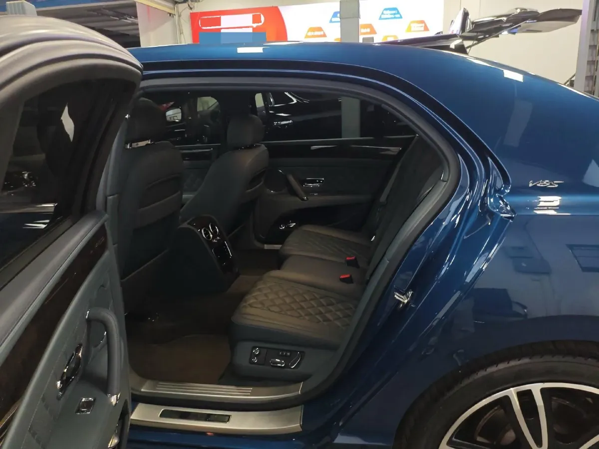 2017 Bentley Flying Spur 4.0T 528HP V8 8AT,autocango,china used car exporter,china ev exporter,chinese used car exporter,chinese used ev exporter
