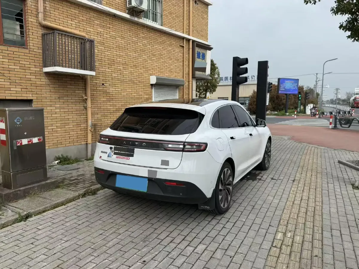 2022 AITO AITO M5 Range Extended 125HP REEV 40KWH,autocango,china used car exporter,china ev exporter,chinese used car exporter,chinese used ev exporter