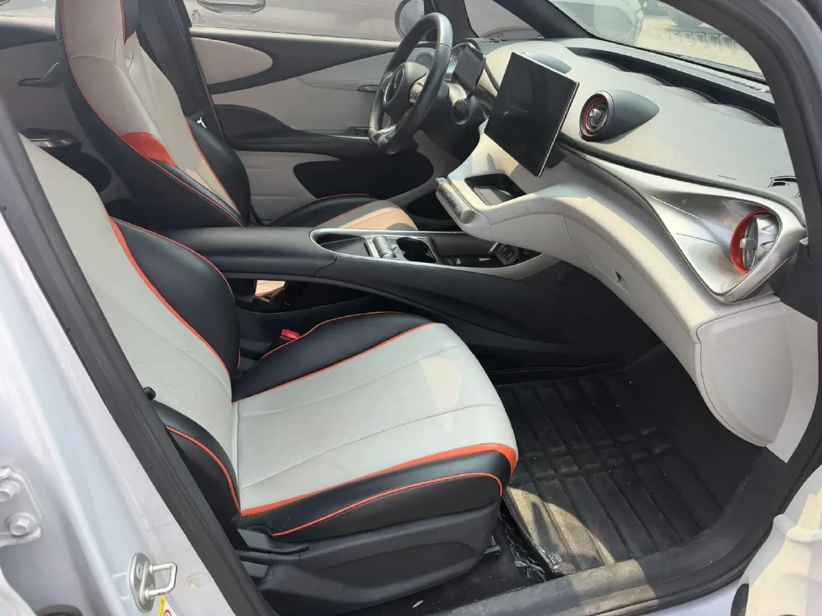 2021 Ford Escort 1.5L 122HP L3 6AT,autocango,china used car exporter,china ev exporter,chinese used car exporter,chinese used ev exporter