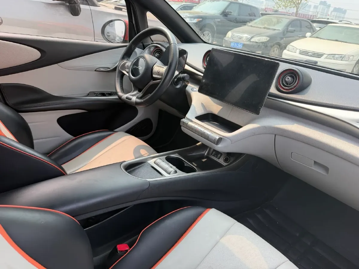 2021 Ford Escort 1.5L 122HP L3 6AT,autocango,china used car exporter,china ev exporter,chinese used car exporter,chinese used ev exporter