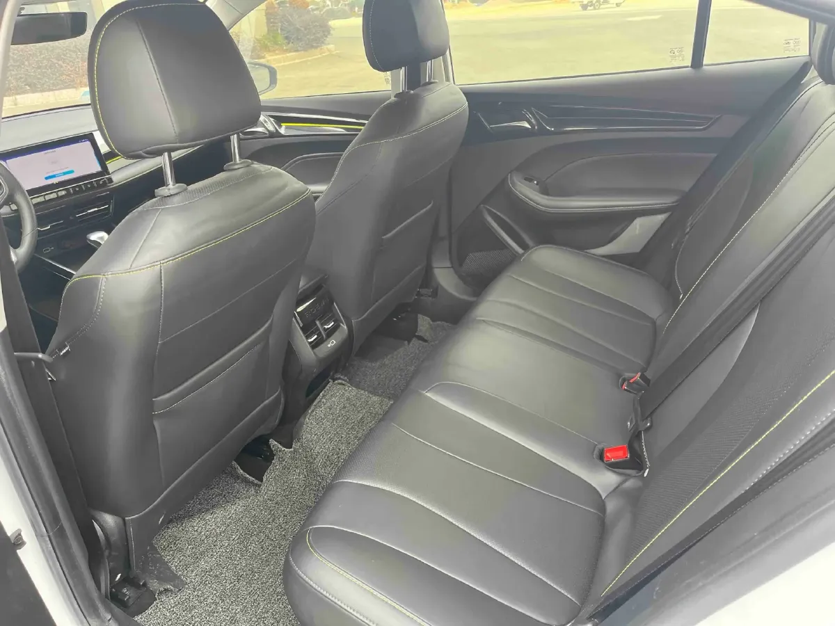 2021 Roewe i5 1.5L 120HP L4 CVT,autocango,china used car exporter,china ev exporter,chinese used car exporter,chinese used ev exporter