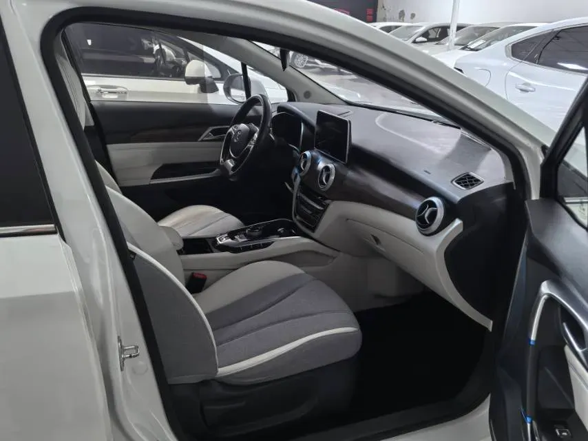 2018 BeiJing Auto EU5 BEV 53.66KWH,autocango,china used car exporter,china ev exporter,chinese used car exporter,chinese used ev exporter